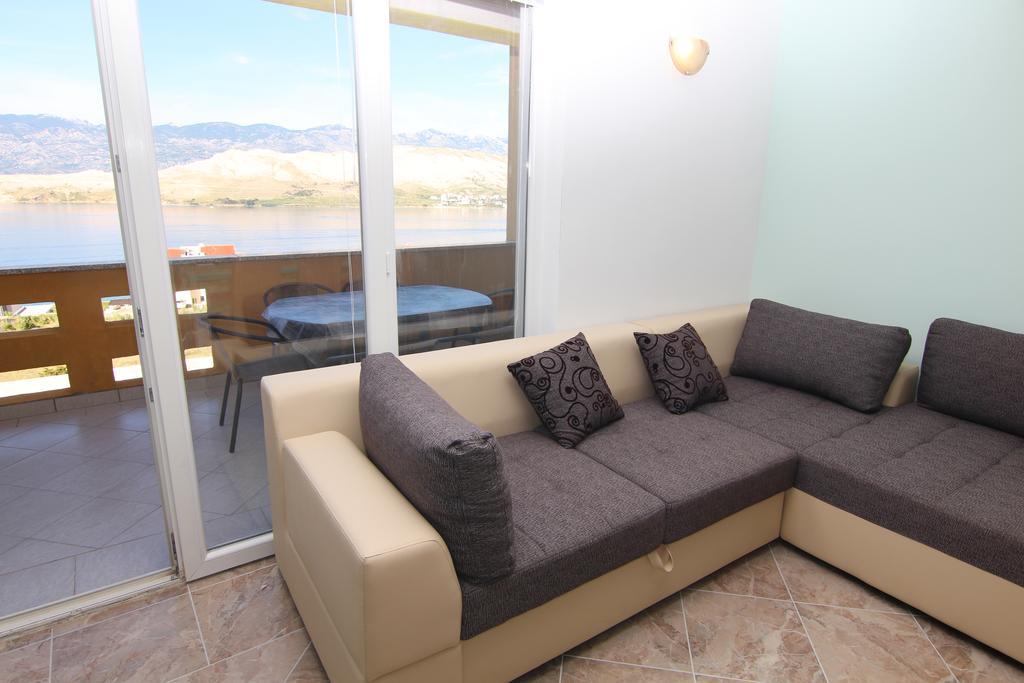 Apartments Ljubic Pag Town Bagian luar foto
