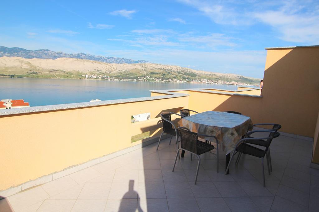Apartments Ljubic Pag Town Bagian luar foto