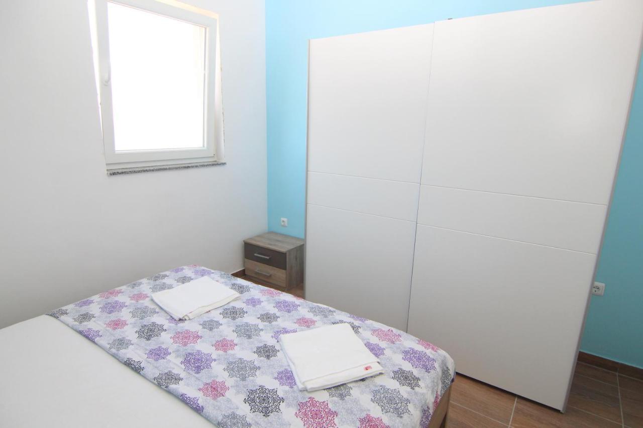 Apartments Ljubic Pag Town Bagian luar foto