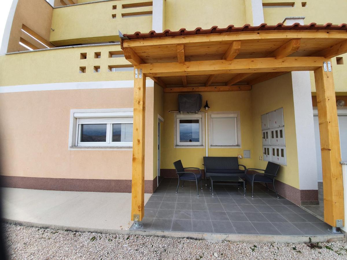 Apartments Ljubic Pag Town Bagian luar foto
