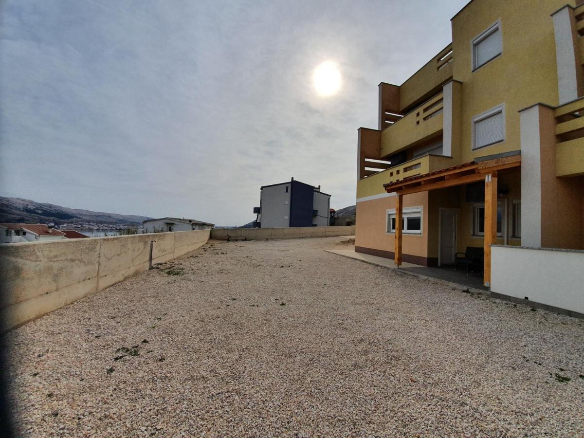 Apartments Ljubic Pag Town Bagian luar foto