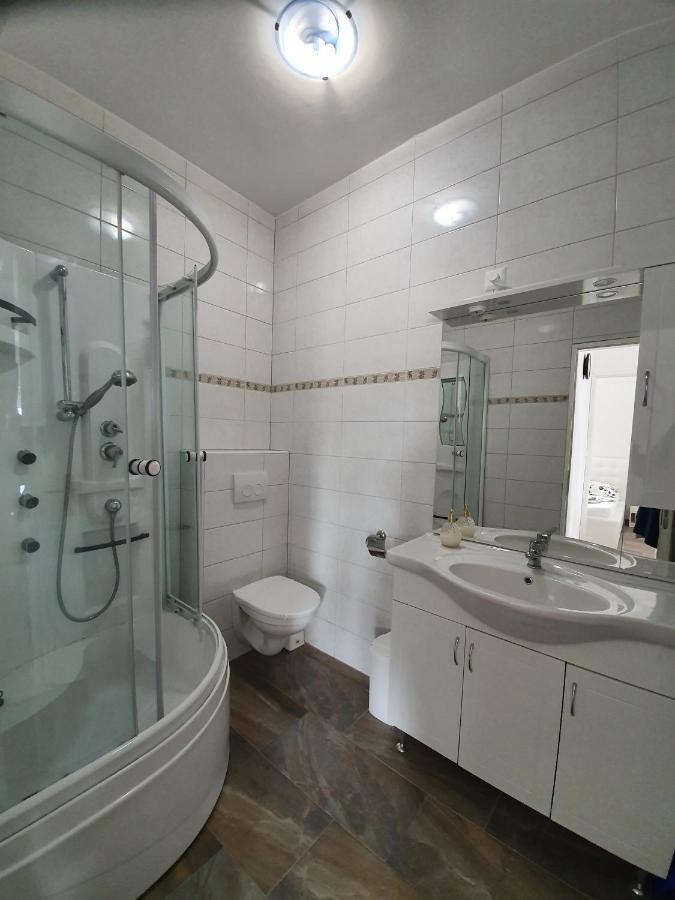 Apartments Ljubic Pag Town Bagian luar foto